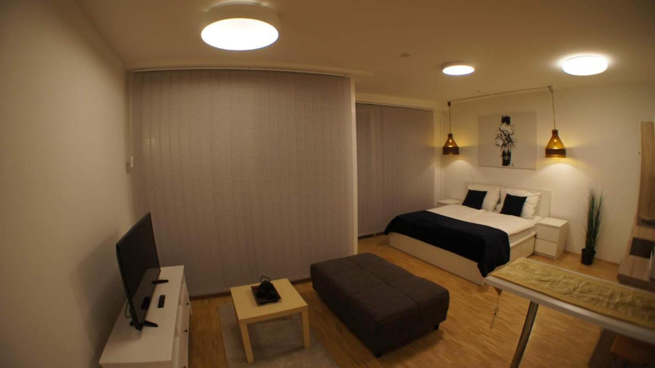 Lg Studio Free Parking